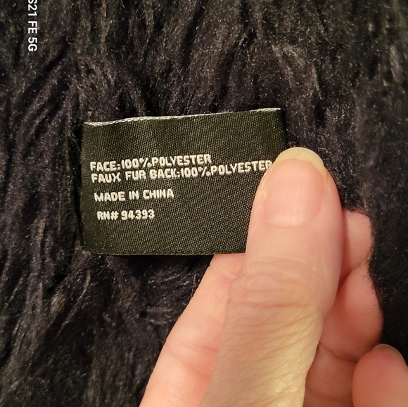 🩷 3/$15 MO-KA - WOMEN'S FAUX FUR & LEATHER VEST SIZE MEDIUM - Picture 7 of 8